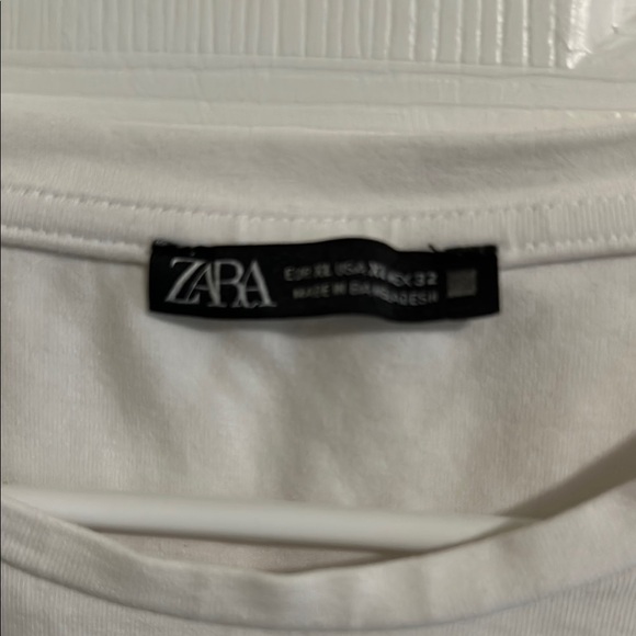 Zara Classic White Short Sleeve Crop Tee - Picture 2 of 3